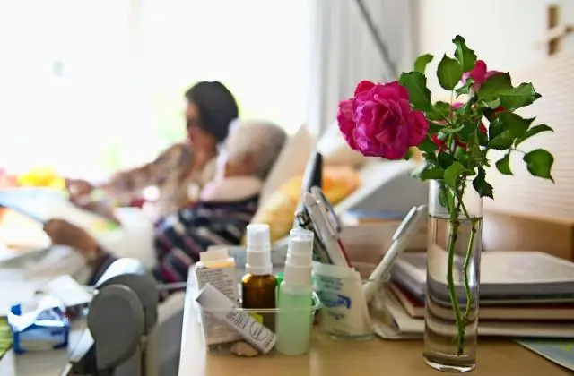 Почему рассказчик приходит в Дом Ашеров?