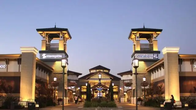 Как далеко аутлеты Ливермора от Сан-Франциско?