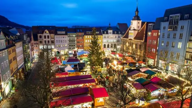 Какой традиционный юбилейный подарок на 17 лет?