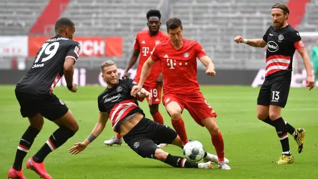 Какими видами спорта занимался Роберто Клементе в детстве?