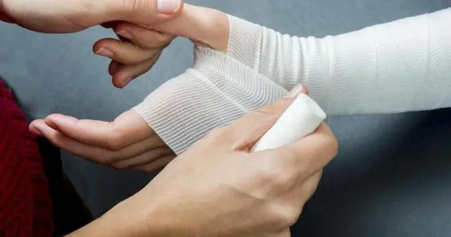 Каков основной принцип гальванометра с подвижной катушкой?