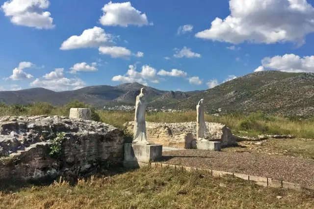 Для чего использовался Парфенон в Афинах?