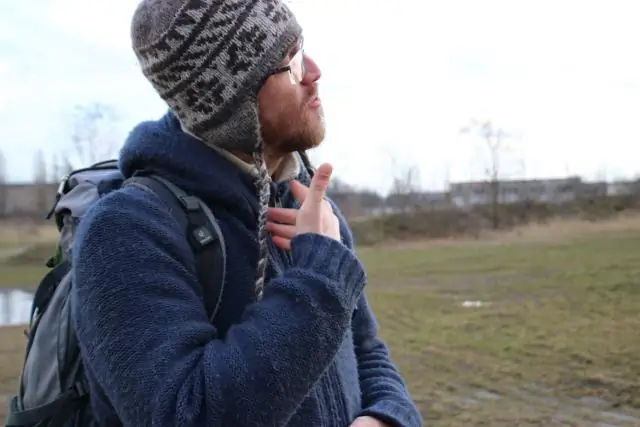 Сколько лет ди-джею "Алиса в стране чудес"?