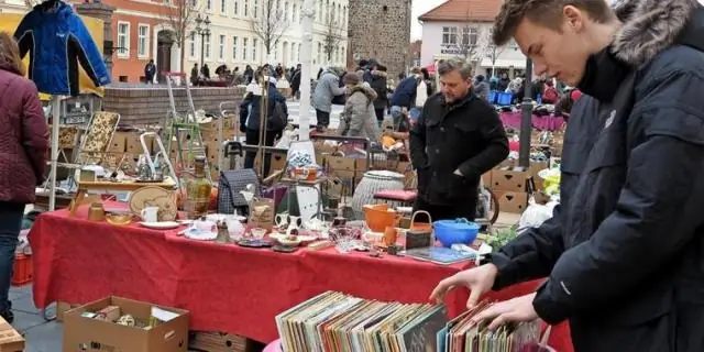 В какое время должна начаться распродажа двора?