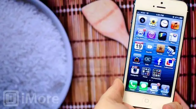 Как слить воду из порта зарядки iPhone?