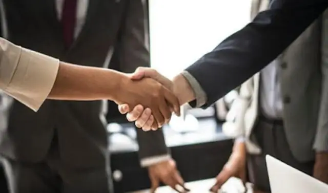 Как выбрать адвоката по закрытию сделки?