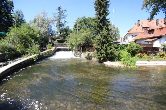 В чем разница между продавцом недвижимости и брокером по недвижимости?