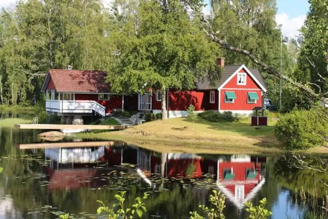 На что следует обращать внимание, идя по дому?