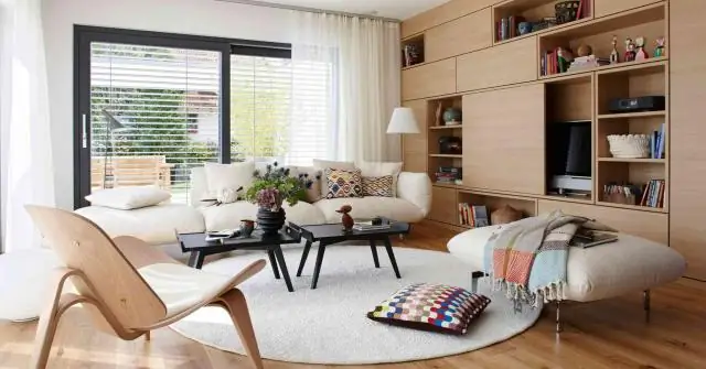 Сколько квадратных футов считается большим домом?