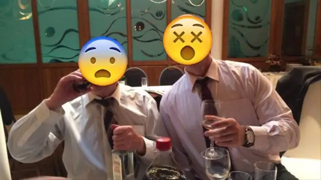 Что вы делаете, когда к вашему соседу по комнате приходят друзья?