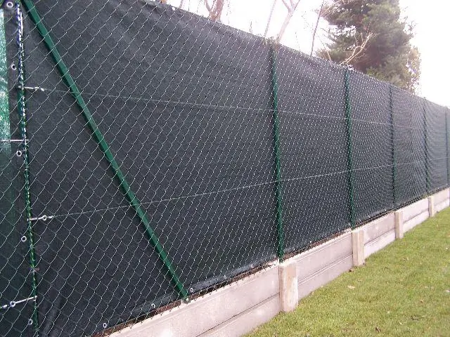 Какая сторона вашего забора?