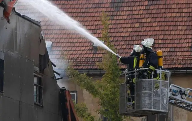 Обязательно ли домовладельцам заменять детекторы дыма?