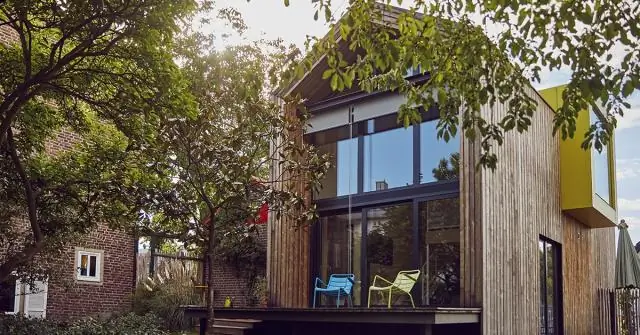 Лучше построить или купить первый дом?