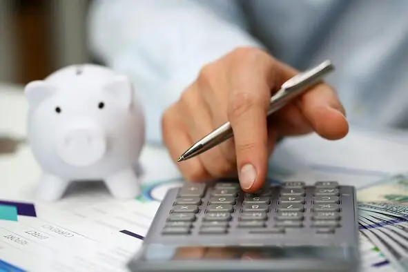 Превалирует ли награда над трудовым договором?