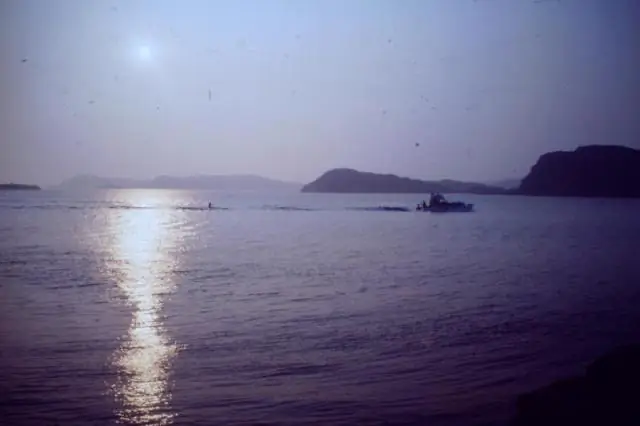 Какова длина острова Фигуры восемь?