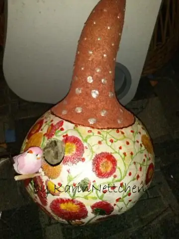 Как сделать из тыквы скворечник?