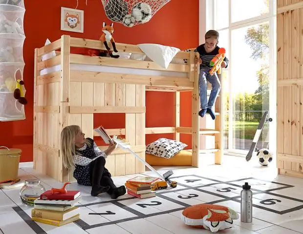 Какого размера кровати в выдвижном кемпере?