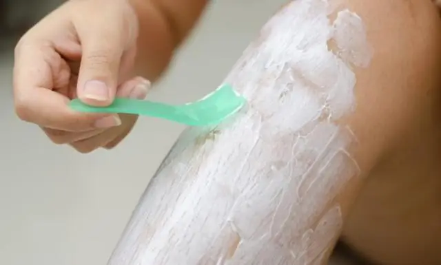 Когда можно наносить герметик для затирки?