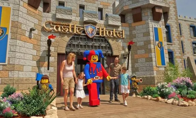 Есть ли в отеле Леголенд завтрак?