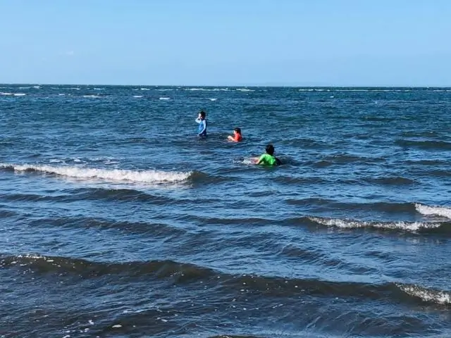 Ты умеешь плавать на Наджи-Бич?