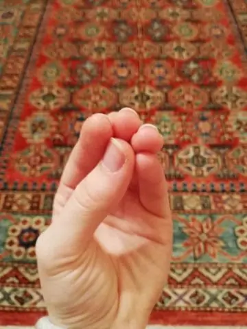 Как приложить радостные руки?