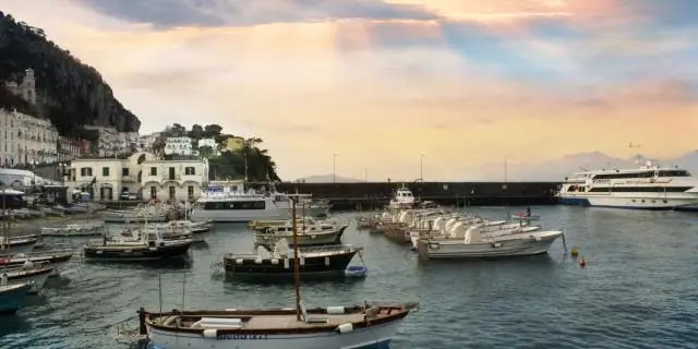 Как долго длится паром из Неаполя на Капри?