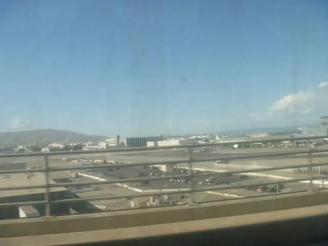 Как мне добраться до аэропорта Оук из Барта?