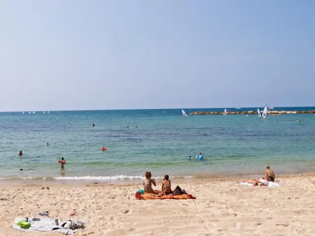 Сколько нужно кирок, чтобы разрушить каменную стену в Rust?