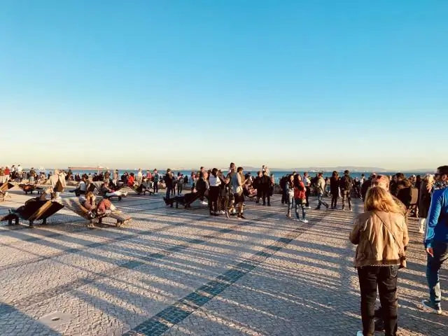 В какое время лучше всего ехать в Лиссабон?