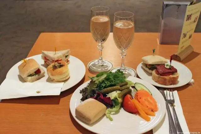 Могу ли я взять закуски на рейсах United Airlines?