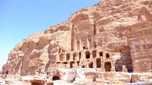 Кто построил Храм Петры?