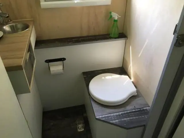 Можно ли поставить стандартный унитаз в дом на колесах?