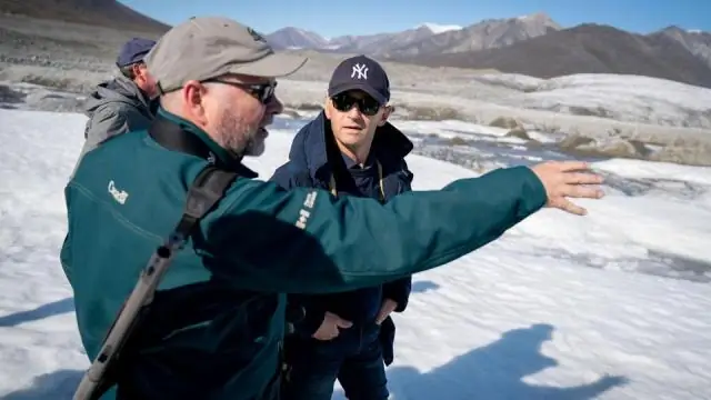 Сколько людей проживает в районе Канадского щита?