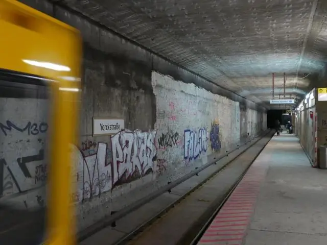 Почему она называется плиткой метро?