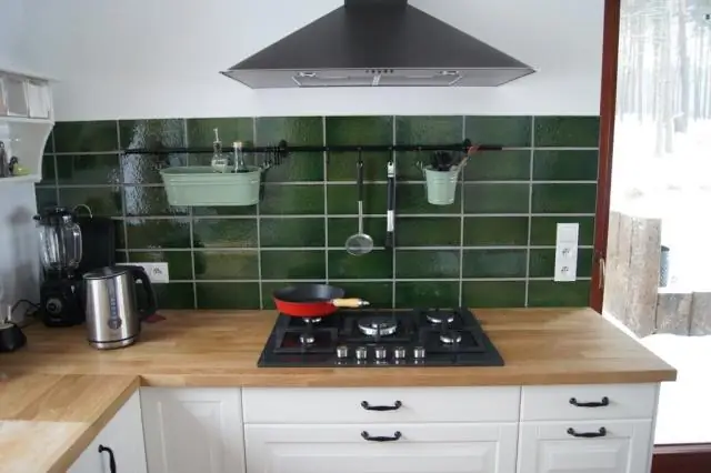 Следует ли герметизировать плитку на фартуке?