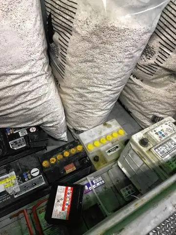 Как сбрасывать мусор из туристического трейлера?