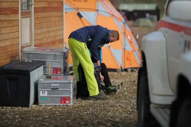 Куда упаковать палатку в рюкзаке?