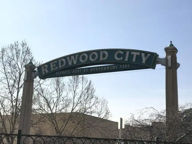 Какой Барт едет в аэропорт Окленда?