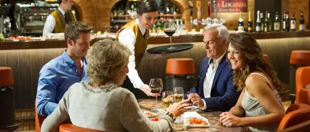 Включен ли Starbucks в пакет напитков на Royal Caribbean?