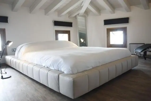 Как далеко Бродбич от тематических парков?