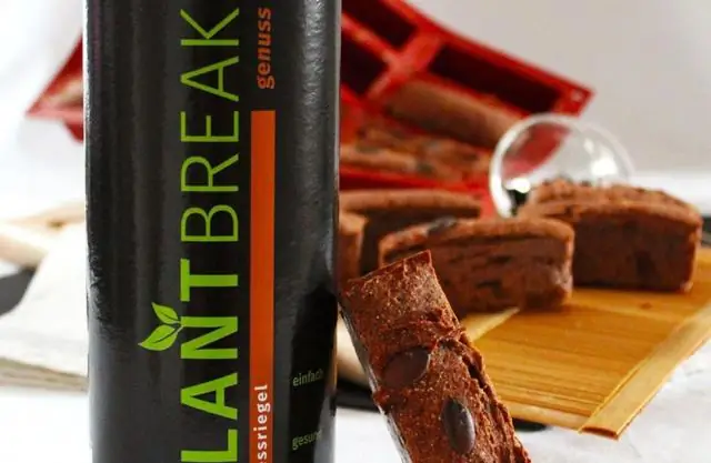 Как складывать одежду в поездку?