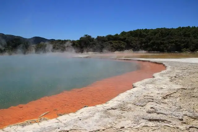Почему Слон и Замок называют Слоном и Замком?