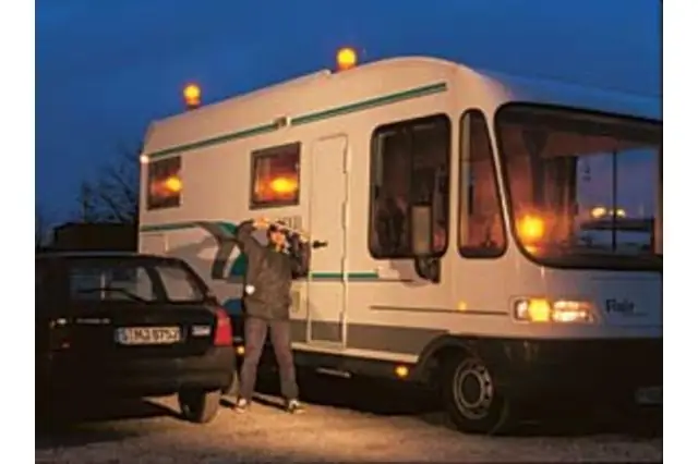 Покрывается ли страховкой расслоение жилого автофургона?