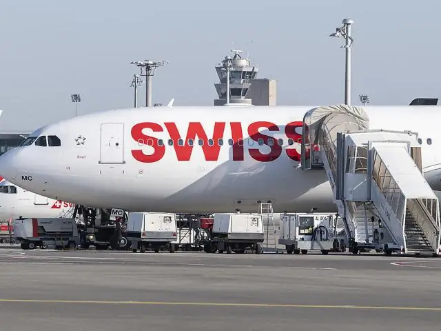 Как далеко круизный порт от аэропорта Мобил?