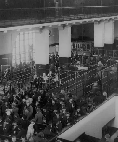 Сколько колумбийских иммигрантов живет в США?