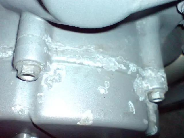 Как очистить прицеп для лодки из оксидированного алюминия?