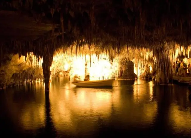 Как далеко Кай-Сал от Бимини?