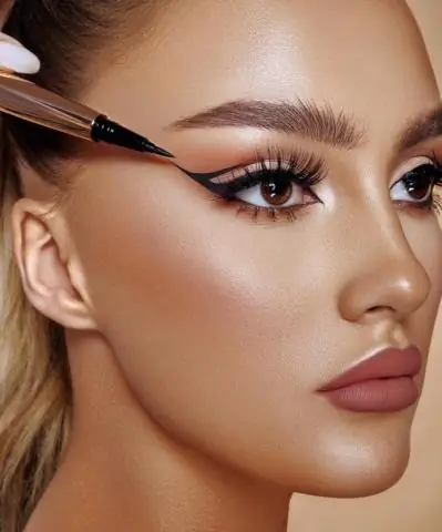 В чем разница между обычной паспортной книжкой и большой паспортной книжкой?