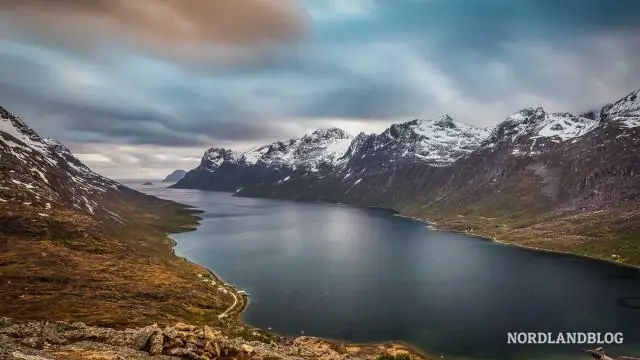 Где я могу увидеть полуночное солнце в Норвегии?