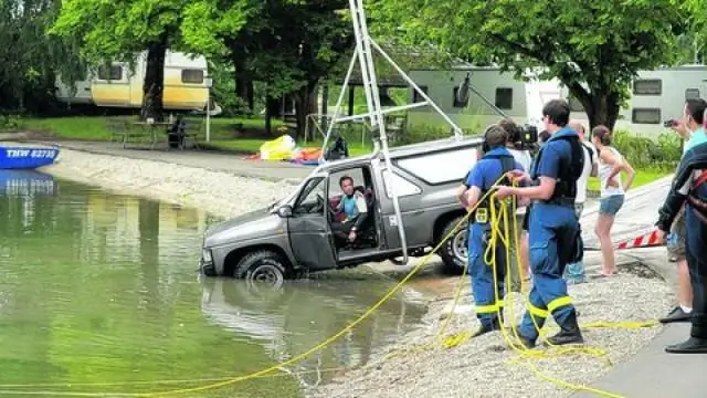Можно ли хранить воду в машине?